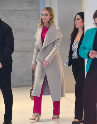 photo 16 in Emily Blunt gallery [id1123557] 2018-12-10 00:00:00