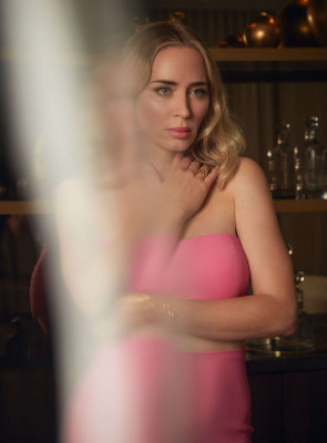 Emily Blunt ~ Revista XMAG 2023 Spring Issue