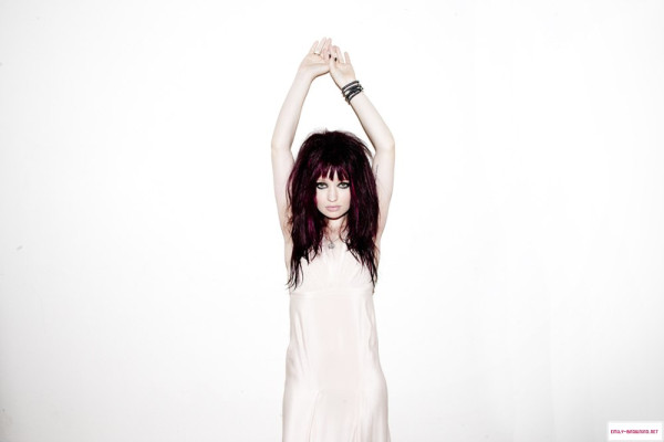 photo 16 in Emily Browning gallery [id708880] 2014-03-16 00:00:00