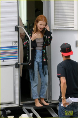 Emily Browning pic #709941