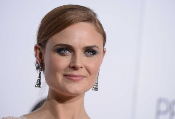 Emily Deschanel pic #691158
