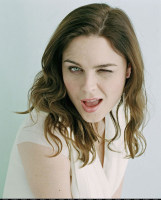 Emily Deschanel pic #117495