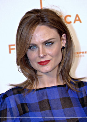 Emily Deschanel