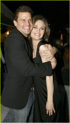 Emily Deschanel pic #294441