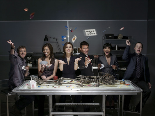 Emily Deschanel pic #940085