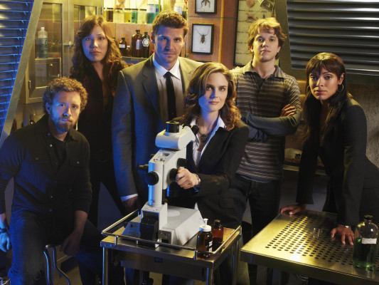 Emily Deschanel pic #950011