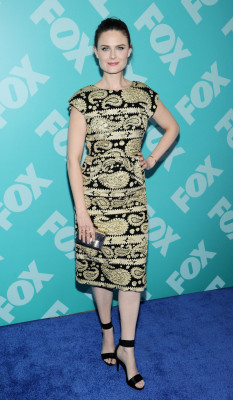 Emily Deschanel pic #648370