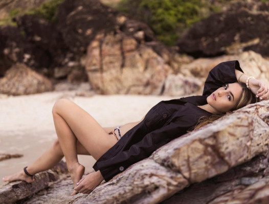 Emily Feld - Vacation Photo Shoot 