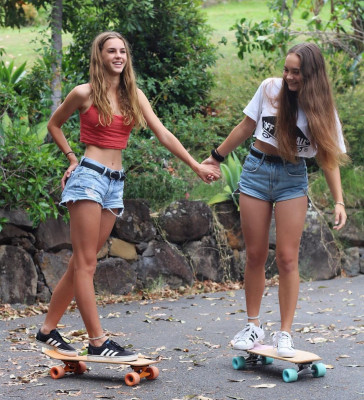 Emily Feld pic #1127276