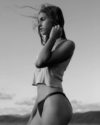 Emily Feld pic #1105927