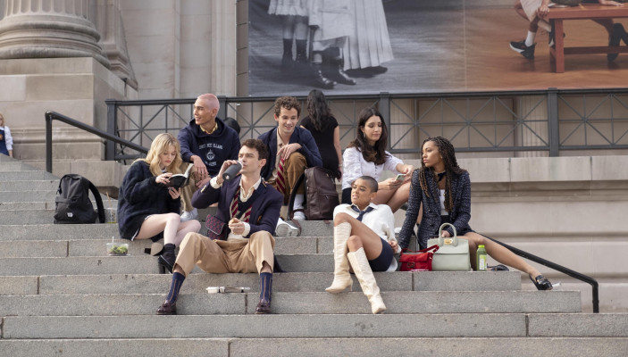 Emily Alyn Lind - Gossip Girl (2021) 1x01 &#039;Just Another Girl on the MTA&#039;