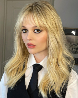 Emily Alyn Lind - &#039;Gossip Girl&#039; New York Premiere 06/30/2021