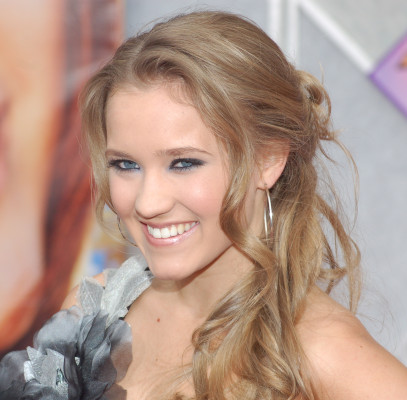 photo 17 in Emily Osment gallery [id250365] 2010-03-18 00:00:00