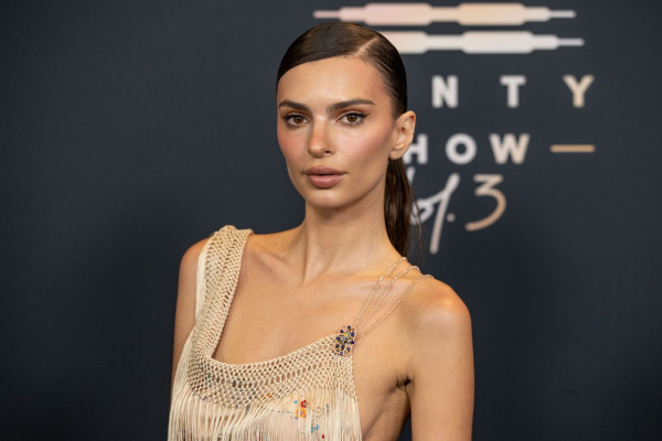 Emily Ratajkowski - &#039;Savage x Fenty Show Vol. 3&#039; Presentation 09/22/2021