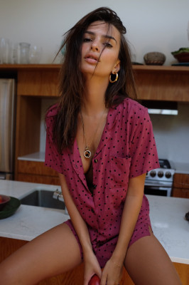 Emily Ratajkowski pic #1201786
