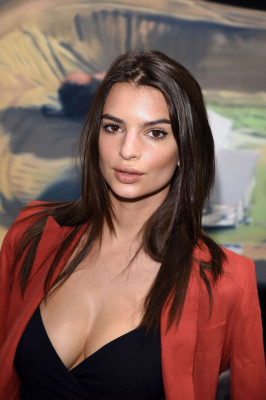 Emily Ratajkowski pic #778087