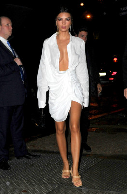 Emily Ratajkowski pic #999644