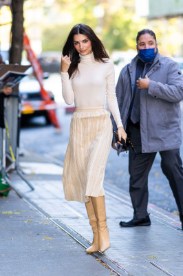 Emily Ratajkowski - New York 11/08/2021
