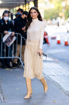 Emily Ratajkowski - New York 11/08/2021