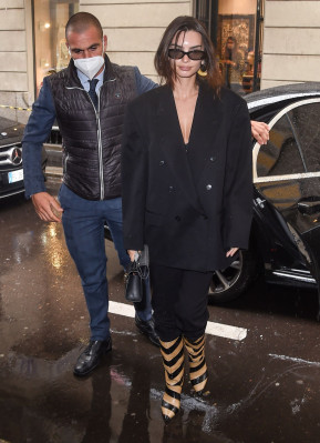 Emily Ratajkowski - Milan 09/26/2021