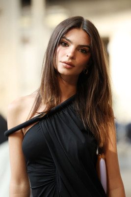 Emily Ratajkowski