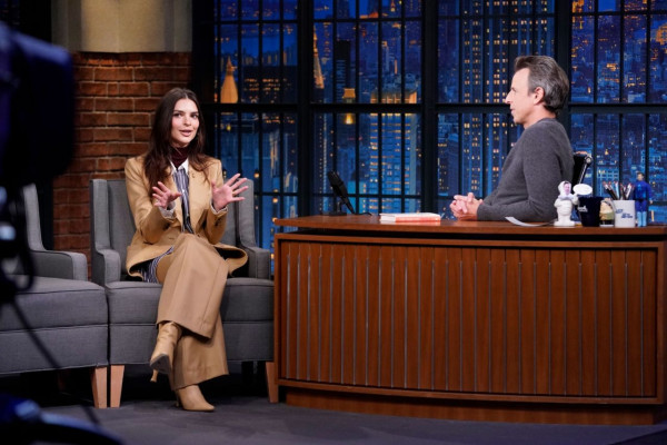 Emily Ratajkowski - Late Night with Seth Meyers 11/08/2021