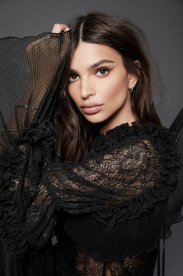 Emily Ratajkowski – for ELLE Australia, September 2022