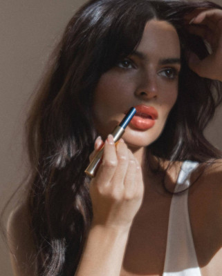 Emily Ratajkowski – Hourglass Cosmetics 2024