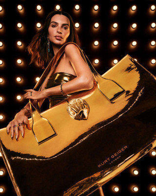 Emily Ratajkowski – Kurt Geiger Holiday Campagin 2024