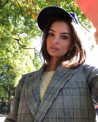 Emily Ratajkowski pic #1113173