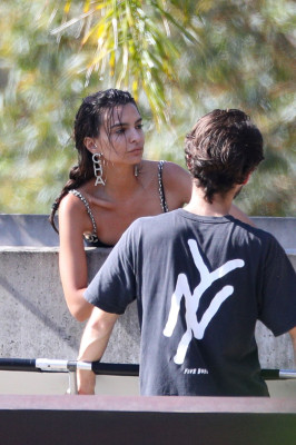 Emily Ratajkowski pic #1117824