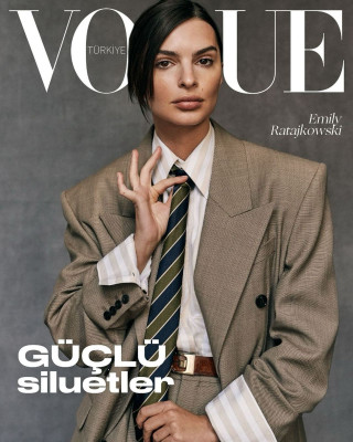 Emily Ratajkowski – VogueTurkey, April 2025