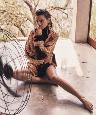 Emily Ratajkowski – Vogue Australia January 2019
