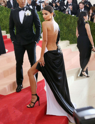 Emily Ratajkowski pic #884437