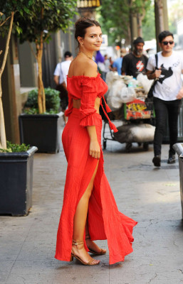 Emily Ratajkowski pic #903172