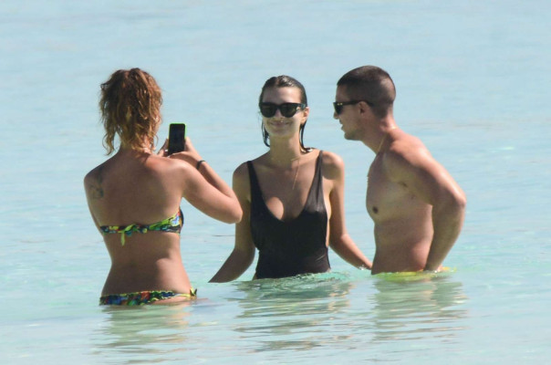  Emily Ratajkowski in Swimsuit at the beach in Cancun