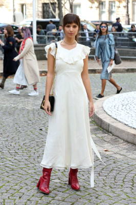 Emily Ratajkowski – Miu Miu Fashion Show in Paris