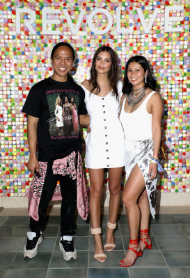 Emily Ratajkowski – #REVOLVEfestival in La Quinta