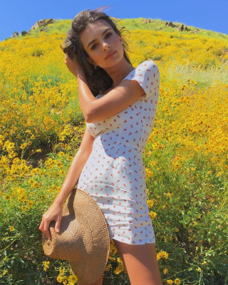 Emily Ratajkowski Social Media 
