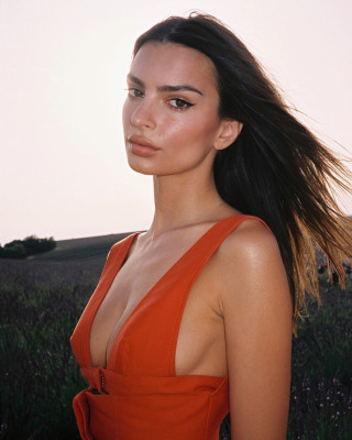 Emily Ratajkowski pic #1190673