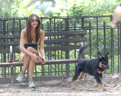 Emily Ratajkowski pic #1207124