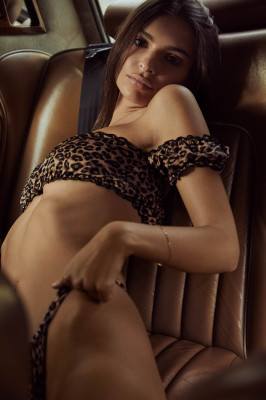 Emily Ratajkowski pic #1012955