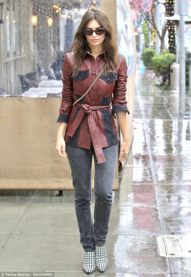 Emily Ratajkowski pic #1049512
