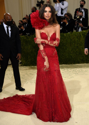 Emily Ratajkowski - MET Gala 2021: In America. A Lexicon Of Fashion 09/13/2021