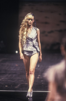 Emma Balfour for Antonio Berardi  spring 1998