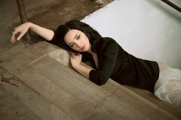 Emma Dumont