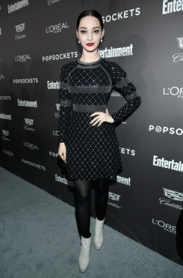Emma Dumont – 2019 EW Pre-SAG Party