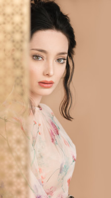 Emma Dumont