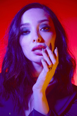 Emma Dumont pic #1126985