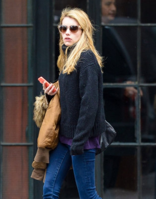 Emma Roberts pic #779953